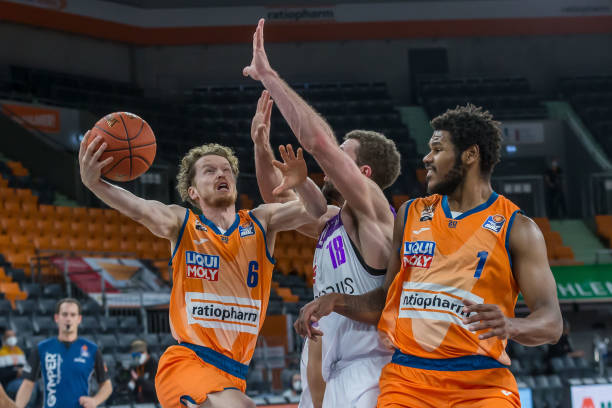 轮联赛中 轮联赛中