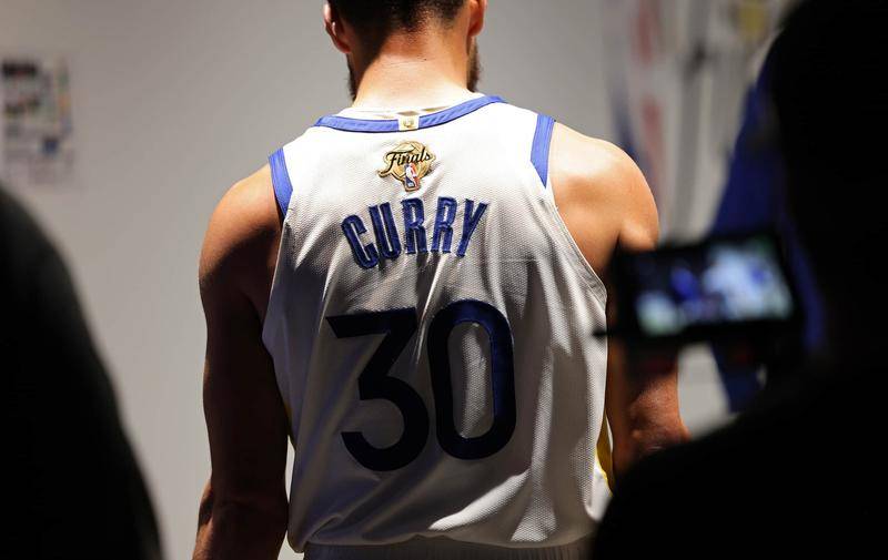 对手中路渗 对手中路渗