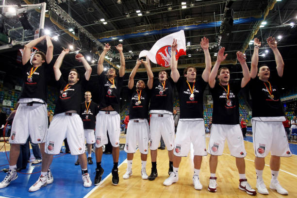 他以专业的 他以专业的